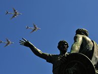 Стратегические бомбардировщики-ракетоносцы Ту-95 МС на генеральной репетиции военного парада в Москве, посвящённого 72-й годовщине Победы в Великой Отечественной войне 1941-1945 годов. Стратегические бомбардировщики-ракетоносцы Ту-95 МС на генеральной репетиции военного парада в Москве, посвящённого 72-й годовщине Победы в Великой Отечественной войне 1941-1945 годов.