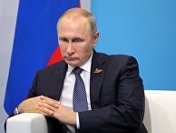 Президент РФ Владимир Путин во время беседы с премьер-министром Японии Синдзо Абэ на полях саммита лидеров "Группы двадцати" G20 в Гамбурге. 7 июля 2017 Президент РФ Владимир Путин во время беседы с премьер-министром Японии Синдзо Абэ на полях саммита лидеров "Группы двадцати" G20 в Гамбурге. 7 июля 2017