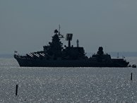 Ракетный крейсер "Маршал Устинов" на репетиции парада в честь Дня Военно-морского флота в Кронштадте. 20 июля 2018 Ракетный крейсер "Маршал Устинов" на репетиции парада в честь Дня Военно-морского флота в Кронштадте. 20 июля 2018