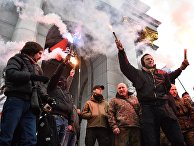 Участники антироссийской акции радикалов в Киеве Участники антироссийской акции радикалов в Киеве