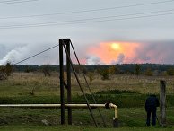Дым от взрывов на складе с боеприпасами в районе населенного пункта Ичня Черниговской области, Украина. 9 октября 2018 Дым от взрывов на складе с боеприпасами в районе населенного пункта Ичня Черниговской области, Украина. 9 октября 2018