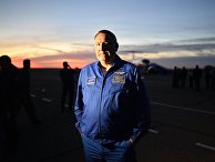 Генеральный директор ГК "Роскосмос" Дмитрий Рогозин отвечает на вопросы журналистов в аэропорту Байконура Генеральный директор ГК "Роскосмос" Дмитрий Рогозин отвечает на вопросы журналистов в аэропорту Байконура