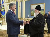 Президент Украины Петр Порошенко и патриарх Филарет во время встречи в Киеве Президент Украины Петр Порошенко и патриарх Филарет во время встречи в Киеве