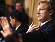 Основатель WikiLeaks Джулиан Ассанж Основатель WikiLeaks Джулиан Ассанж