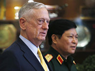 Министр обороны США Джим Мэттис и министр обороны Вьетнама генерал Нго Суан Лить в Хошимине Министр обороны США Джим Мэттис и министр обороны Вьетнама генерал Нго Суан Лить в Хошимине