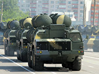Пусковые установки С-300, принимают участие в военном параде в честь Дня Независимости Белоруссии в Минске Пусковые установки С-300, принимают участие в военном параде в честь Дня Независимости Белоруссии в Минске