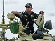 Военнослужащий вооруженных сил Индии принимает участие в Армейских международных Играх-2015 на полигоне в Алабино Московской области Военнослужащий вооруженных сил Индии принимает участие в Армейских международных Играх-2015 на полигоне в Алабино Московской области