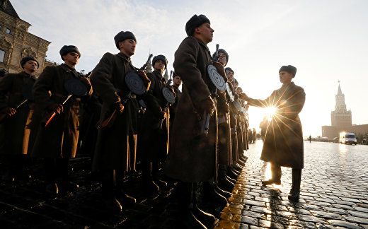 Марш, приуроченный к 77-й годовщине парада 1941 года Марш, приуроченный к 77-й годовщине парада 1941 года