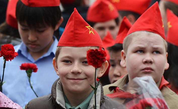 Возложение цветов к Мавзолею В.И. Ленина