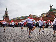 Пионеры маршируют на Красной площади 17 мая 2015 год Пионеры маршируют на Красной площади 17 мая 2015 год