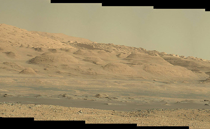 Марсоход Curiosity направляется к горе Шарпа