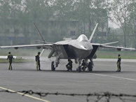 Китайский стелс-истребитель J-20 в провинции Сычуань Китайский стелс-истребитель J-20 в провинции Сычуань
