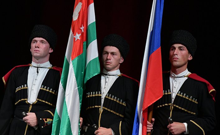 Празднование 10-летней годовщины признания Россией независимости Абхазии