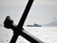 Вид на Керченский пролив с набережной в Керчи Вид на Керченский пролив с набережной в Керчи