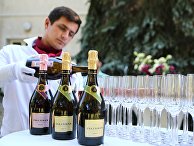 Дегустация продукции на предприятии "Инкерманский завод марочных вин" в Крыму, которое входит в международный винодельческий холдинг Inkerman International Дегустация продукции на предприятии "Инкерманский завод марочных вин" в Крыму, которое входит в международный винодельческий холдинг Inkerman International
