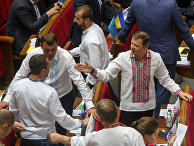 Лидер фракции "Радикальной партии" Олег Ляшко на заседании Верховной рады Украины. 18 мая 2017 Лидер фракции "Радикальной партии" Олег Ляшко на заседании Верховной рады Украины. 18 мая 2017