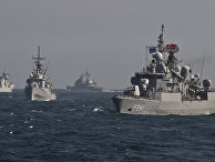 Военные корабли NATO во время военных учений в Черном море Военные корабли NATO во время военных учений в Черном море