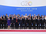 Совместное фотографирование глав делегаций - участников саммита G20 в Аргентине