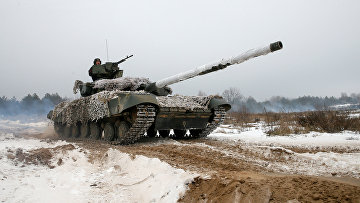 Украинские солдаты во время военных маневров в Черниговской области, Украина