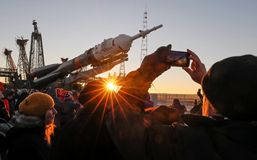 Установка ракеты-носителя «Союз-ФГ» Установка ракеты-носителя «Союз-ФГ»
