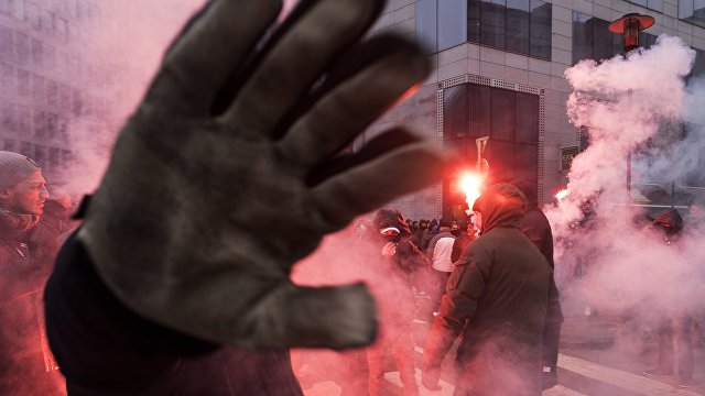 Яромир Новотны: На территории Западной Европы разгорится конфликт между мусульманами и европейцами, и те побегут от хаоса к нам (Kupředu do minulosti