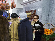 Покупатели в ГУМе Покупатели в ГУМе