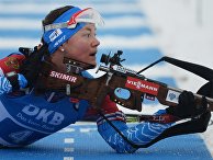 Екатерина Юрлова-Перхт (Россия) на огневом рубеже эстафеты среди женщин на четвертом этапе Кубка мира по биатлону сезона 2018/19 в немецком Оберхофе Екатерина Юрлова-Перхт (Россия) на огневом рубеже эстафеты среди женщин на четвертом этапе Кубка мира по биатлону сезона 2018/19 в немецком Оберхофе