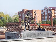 Скрипач на крыше в Биробиджане Скрипач на крыше в Биробиджане