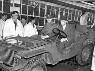 28 февраля 1941. Президент Ford Эдсел Форд в первом Blitz Buggy 28 февраля 1941. Президент Ford Эдсел Форд в первом Blitz Buggy