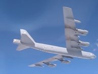 Су-27 отогнал бомбардировщик B-52 Су-27 отогнал бомбардировщик B-52
