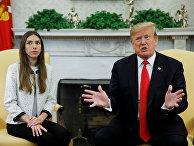 Президент США Дональд Трамп и Фабиан Росалес, жена лидера венесуэльской оппозиции Хуана Гуайдо Президент США Дональд Трамп и Фабиан Росалес, жена лидера венесуэльской оппозиции Хуана Гуайдо