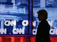 Хиллари Клинтон во время телевизионных дебатов на канале CNN Хиллари Клинтон во время телевизионных дебатов на канале CNN
