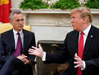 Президент США Дональд Трамп во время встречи с генеральным секретарем НАТО Йенсом Столтенбергом Президент США Дональд Трамп во время встречи с генеральным секретарем НАТО Йенсом Столтенбергом