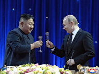 Президент РФ Владимир Путин и председатель Госсовета Корейской Народно-Демократической Республики Ким Чен Ын Президент РФ Владимир Путин и председатель Госсовета Корейской Народно-Демократической Республики Ким Чен Ын