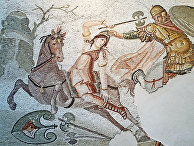 Древнеримская мозаика. Амазонка, сражающаяся с гиппеем Древнеримская мозаика. Амазонка, сражающаяся с гиппеем
