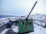 Артиллерийская батарея времен Великой Отечественной войны на побережье Кольского полуострова Артиллерийская батарея времен Великой Отечественной войны на побережье Кольского полуострова