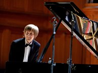 Дмитрий Маслеев (фортепиано) выступает на гала-концерте лауреатов XV Международного конкурса им. П.И. Чайковского Дмитрий Маслеев (фортепиано) выступает на гала-концерте лауреатов XV Международного конкурса им. П.И. Чайковского