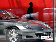Автомобиль Ferrari Scaglietti 612 в автосалоне в поселке Барвиха Автомобиль Ferrari Scaglietti 612 в автосалоне в поселке Барвиха