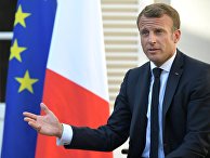 19 августа 2019. Президент Франции Эммануэль Макрон на встрече с президентом РФ Владимиром Путиным в резиденции президента Франции "Форт Брегансон". 19 августа 2019. Президент Франции Эммануэль Макрон на встрече с президентом РФ Владимиром Путиным в резиденции президента Франции "Форт Брегансон".