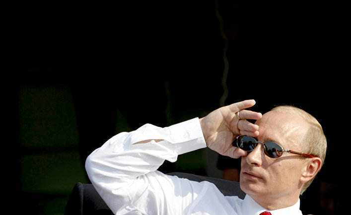 Президент РФ Владимир Путин на военном аэродроме в Жуковском