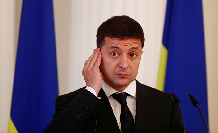 Президент Украины Зеленский во время пресс-конференции в Риге Президент Украины Зеленский во время пресс-конференции в Риге