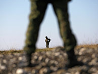 Солдаты российской армии на военной базе во время занятий по огневой подготовке Солдаты российской армии на военной базе во время занятий по огневой подготовке