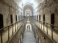 Тюрьма в Филадельфии, штат Пенсильвания, США Тюрьма в Филадельфии, штат Пенсильвания, США