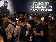 Анонс игры Call of Duty: Modern Warfare на стенде Playstation во время выставки в Кельне, Германия Анонс игры Call of Duty: Modern Warfare на стенде Playstation во время выставки в Кельне, Германия