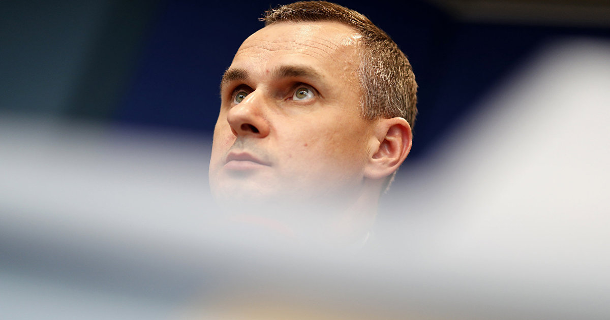 Олег Сенцов: Зеленский очень сильно критиковал Порошенко за кумовство. А что сейчас творится это просто братство какое-то (Українська правда, Украин