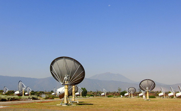 Радиообсерватория Хэт-Крик, используемая SETI для поиска внеземной жизни , Калифорния, США