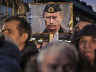 Сторонники президента Сербии и президента России Владимира Путина в Белграде Сторонники президента Сербии и президента России Владимира Путина в Белграде