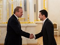 Президент Украины Владимир Зеленский и посол Швейцарии Клод Вильд Президент Украины Владимир Зеленский и посол Швейцарии Клод Вильд