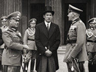 Вернер фон Фрич, Юзеф Бек и Вернер фон Бломберг в Берлине, 1935 год Вернер фон Фрич, Юзеф Бек и Вернер фон Бломберг в Берлине, 1935 год