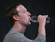 Руководитель компании Facebook Марк Цукерберг Руководитель компании Facebook Марк Цукерберг